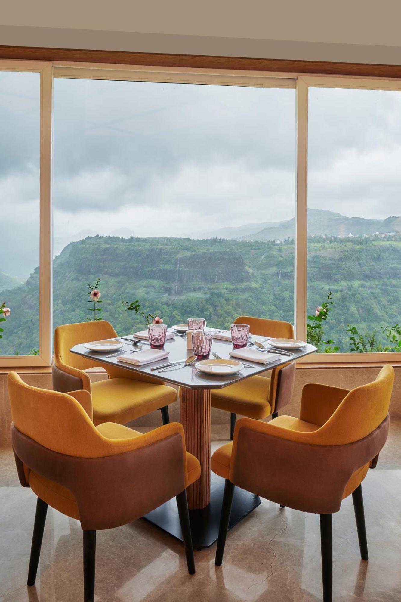 The Dukes Retreat Khandala Lonavala Exterior foto